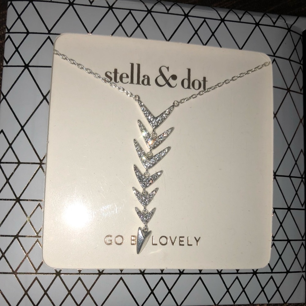 Stella & Dot silver drop arrow necklace